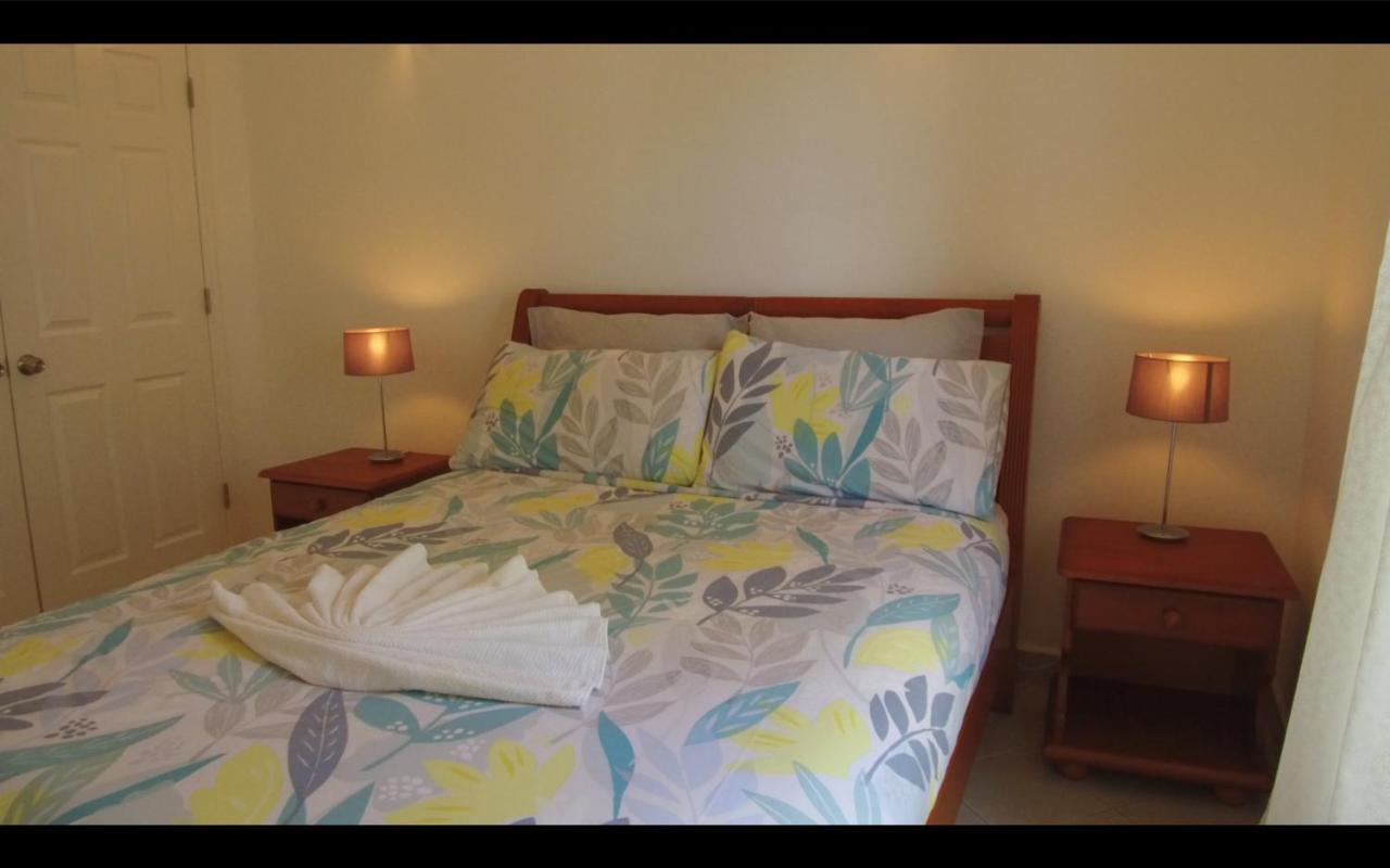 The White House Villa Jolly Harbour Ngoại thất bức ảnh